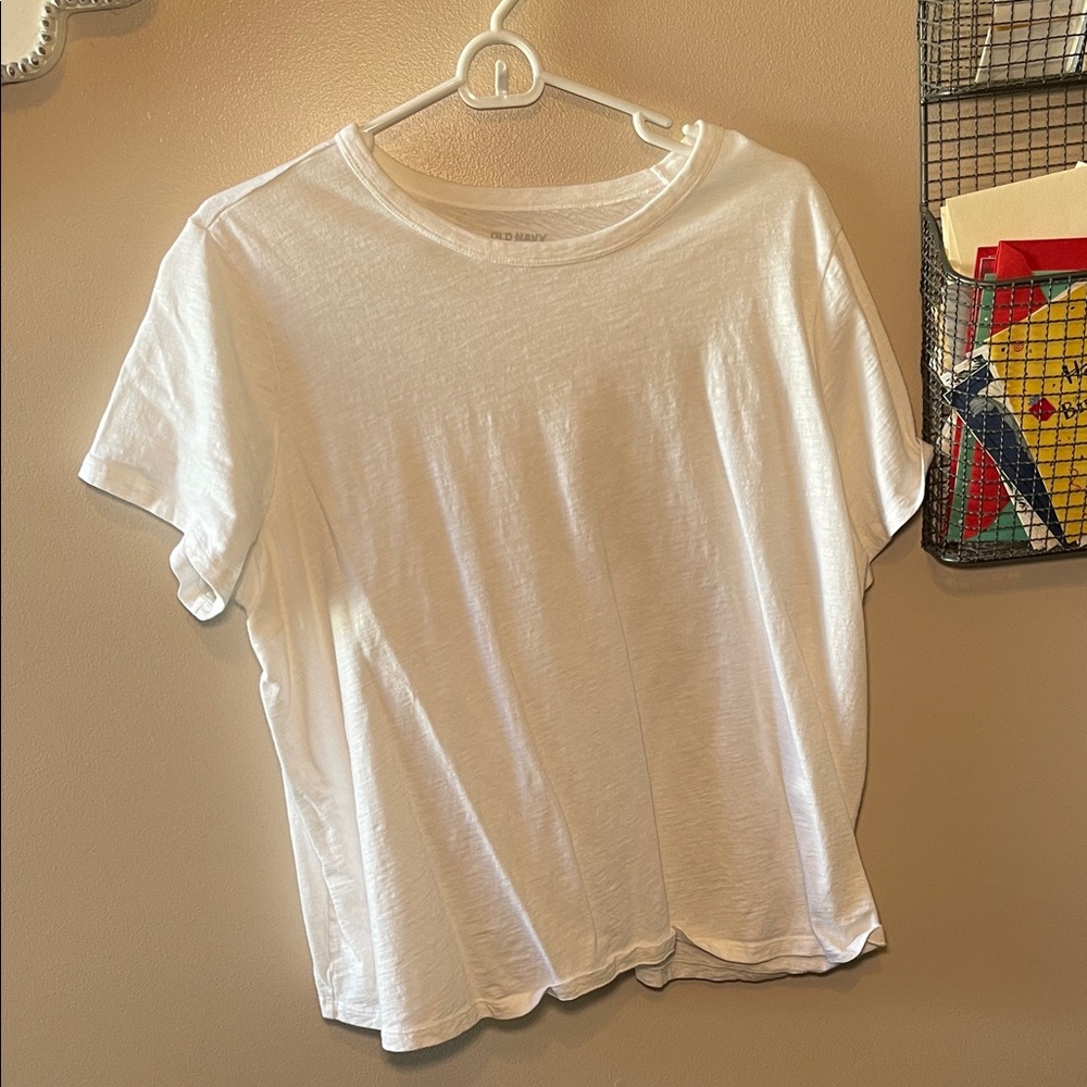 Old Navy White Short-Sleeve Crewneck Tee - Lightweight Basic